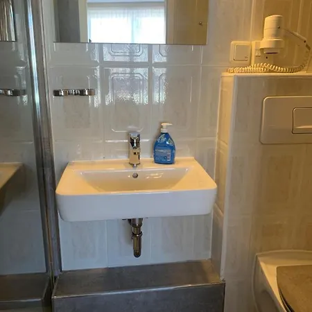 Carl Von Clausewitz 호텔 2*