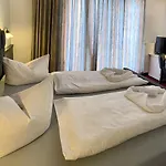克劳塞维茨卡尔酒店 莱比锡