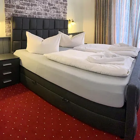 Carl Von Clausewitz Hotel 2*