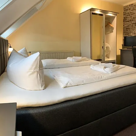 Carl Von Clausewitz Hotell 2*