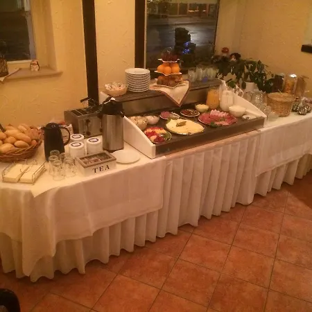 Carl Von Clausewitz Hotel 2*