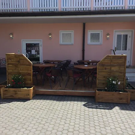 Отель Carl Von Clausewitz 2*