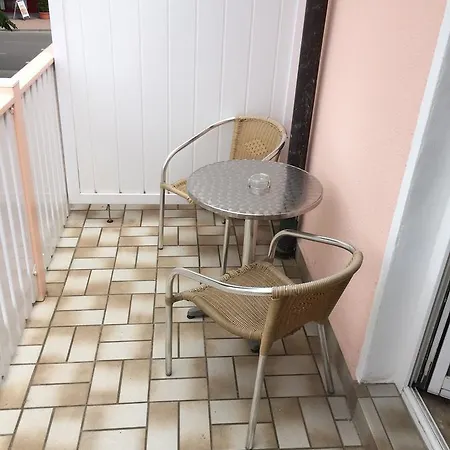 Carl Von Clausewitz Отель 2*